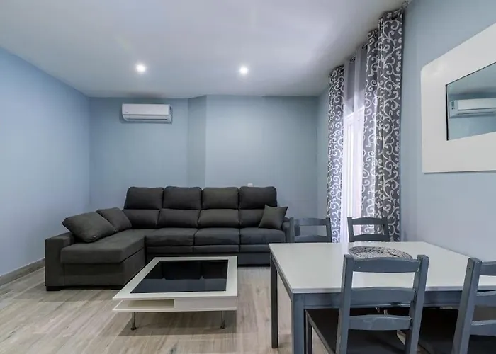 Deluxe Family Triana Севилья