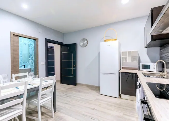 Апартаменты Deluxe Family Triana
