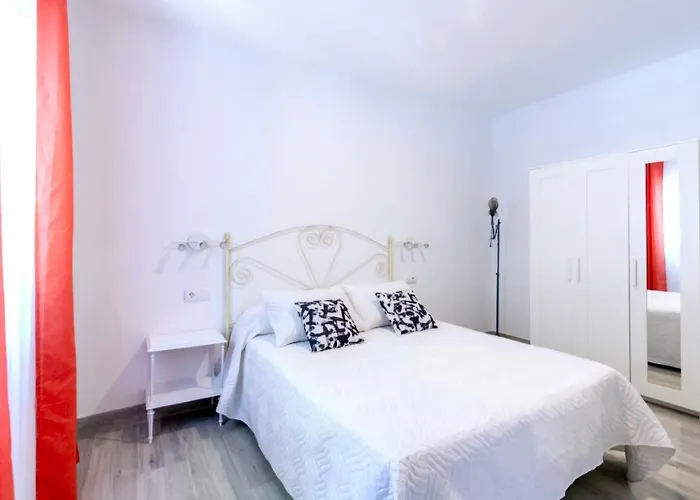 Deluxe Family Triana Севилья